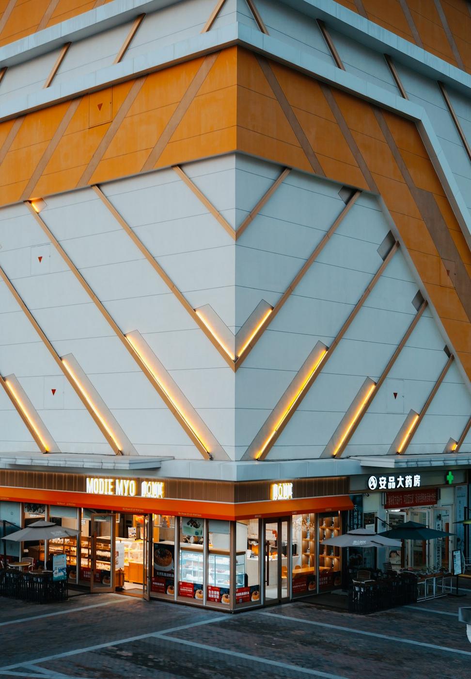 Queen West Retail Complex